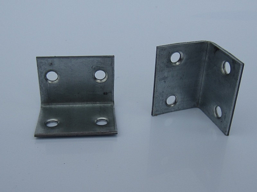 Уголок бытовой 30*30*40*2,0 мм оцинкованный