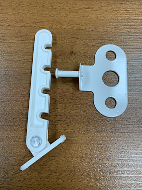 Ограничитель открывания 4-х позиционный с металлическим держателем, белый для пластиковых окон